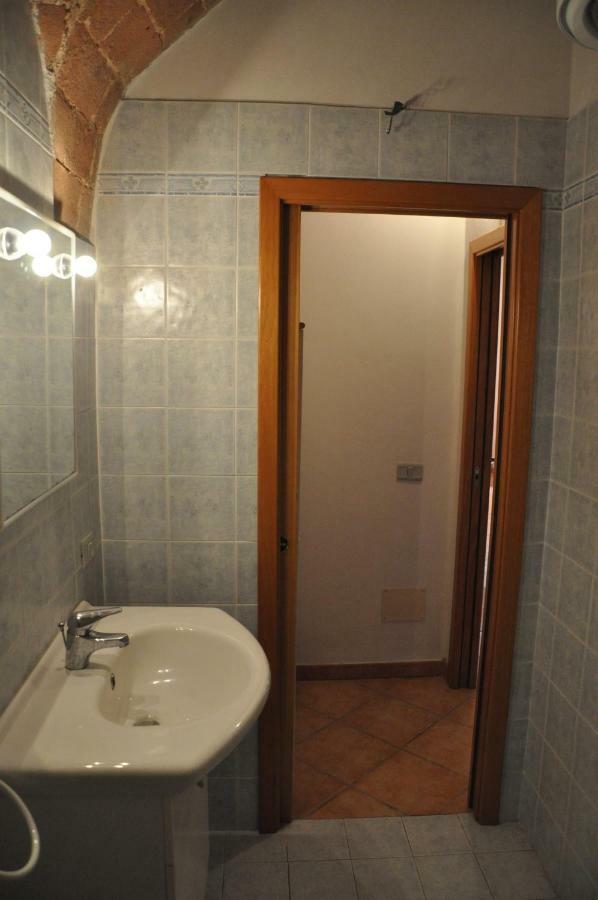 Ferienwohnung Monolocale Con Piscina S.Martino Riparbella Exterior foto